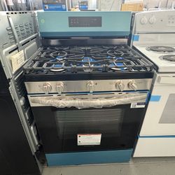 Frigidaire 30” Gas Range  AirFry 