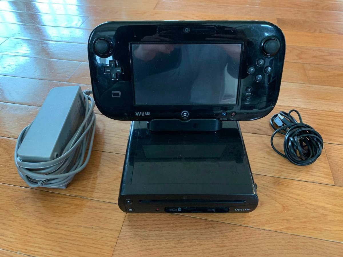 Nintendo Wii U 32GB Bundle with Hookups + Super Mario 3D World and Nintendoland Games