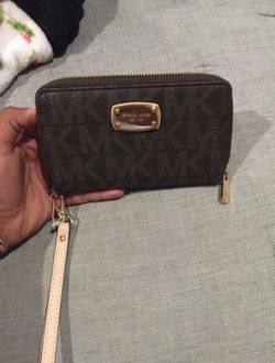 Michael Kors phone case/wallet