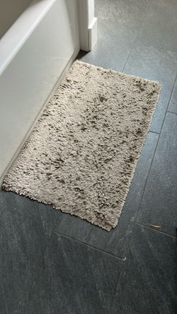 Bathroom Rug - Great Condition