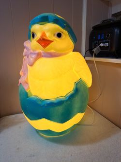 Vtg 1993 Carolina Enterprises- Easter Chick in Egg -Lighted Blow Mold

