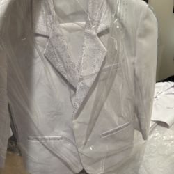 Boyz suit Size 5 Baptism, Wedding Or First Communion