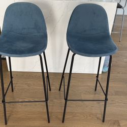 Pemberly Row Velvet Performance Counter Height Stools (Set of 2) in Ocean