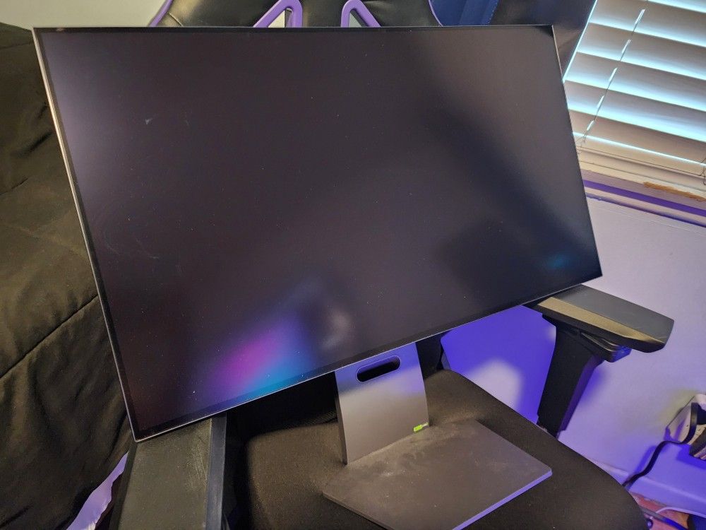 LG UltraGear 32 OLED Dual Mode Monitor