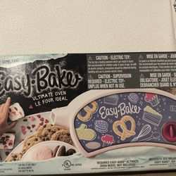 Easy Bake Ultimate Oven - Baking Star Super Treat Edition, Multicolor, Includes 3 Mixes, For Ages 8 and Up