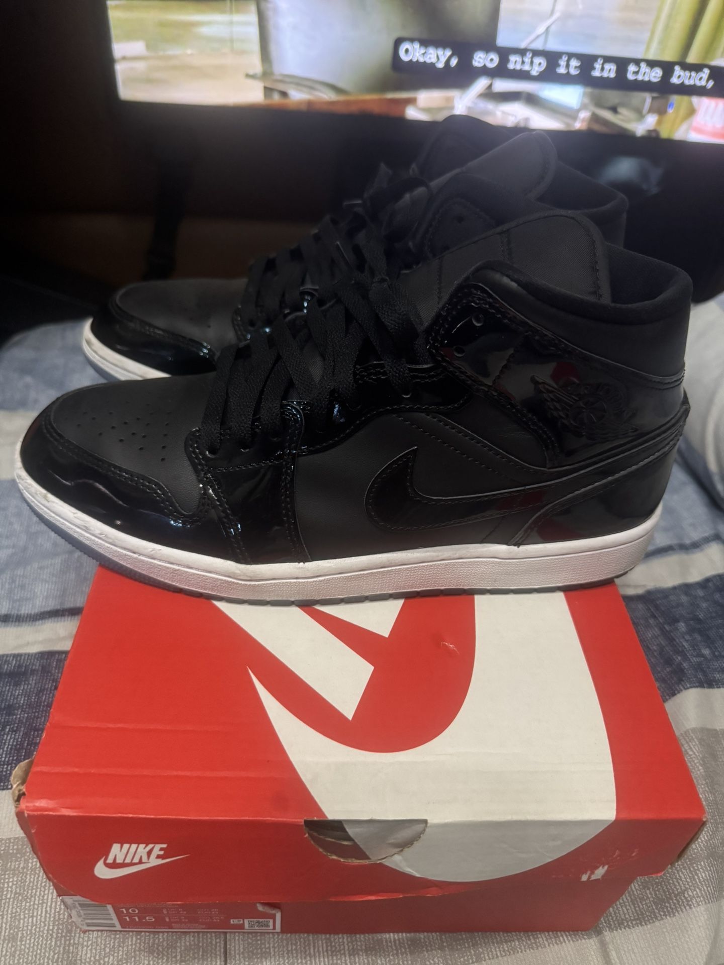 Air Jordan 1 Mid SE. Size:10