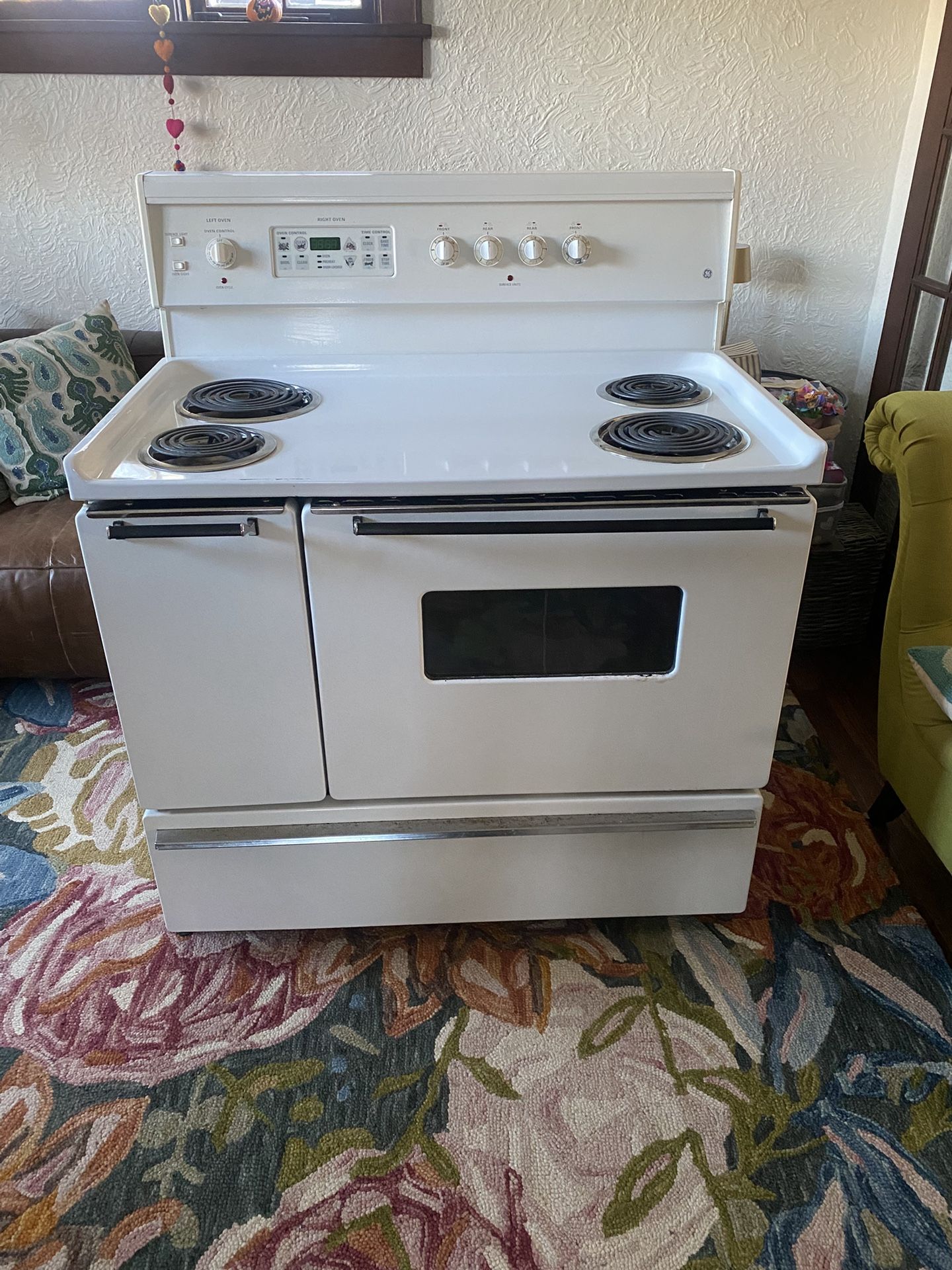 GE Electric range/oven $250