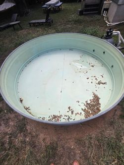9 ft cowboy pool / stock tank