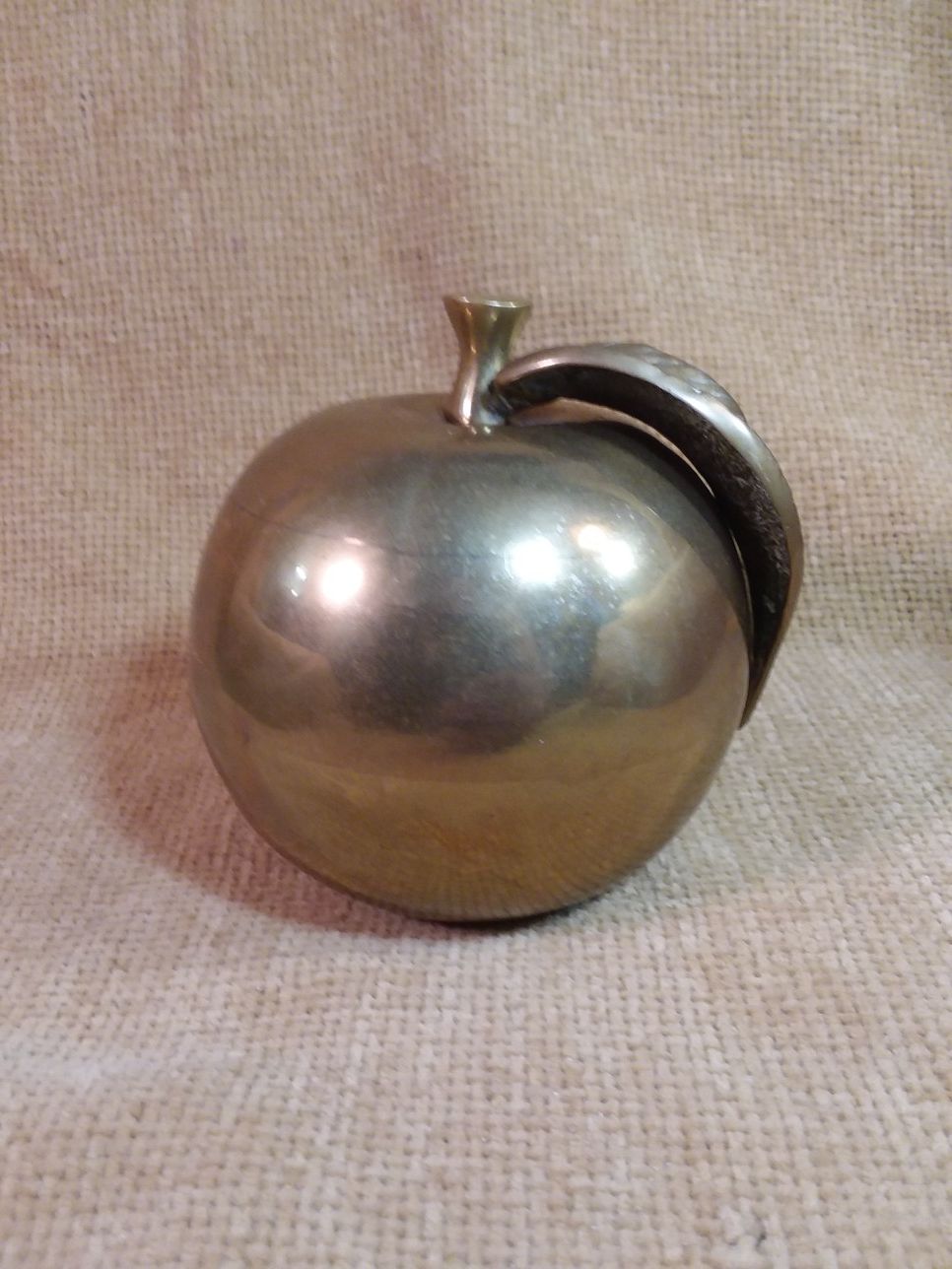 Vintage Frederick Cooper/Chicago Brass Apple