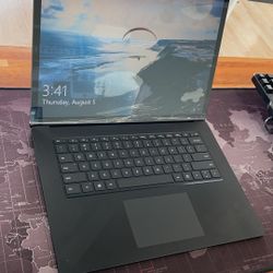 Microsoft Laptop 3 15” 1873 AMD Ryzen 5 8GB//256GB RADEON VEGA 9 Graphics 2GB!!!!!