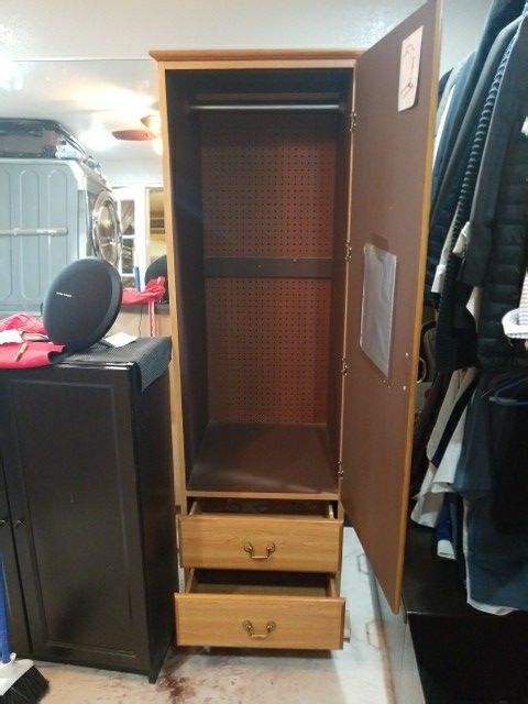 Armoire