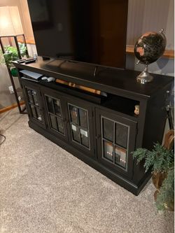 Entertainment center