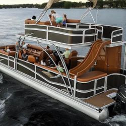 Pantoon Boat Duble Deck Include Trailer 