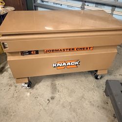 Knaack box 42