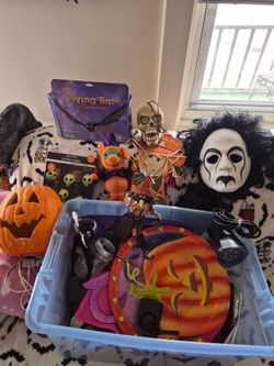 That's a halloween stuff has projectors, and other stuff that I could not take more pictures of