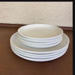 One Set Of 8 New Porcelain Dinner Plates - Crate & Barrel
