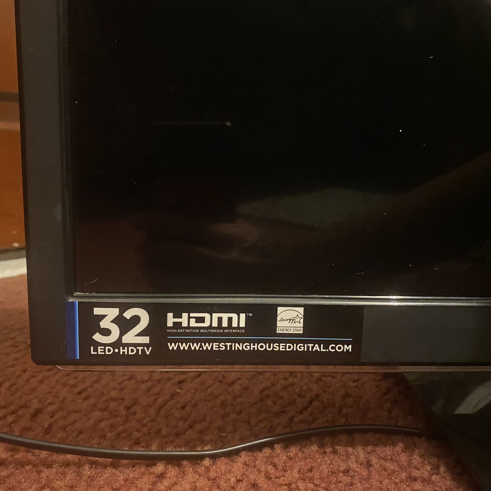 Tv HDMI 32” LED•HDTV TELEVISION