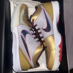 Kobe 4 Protro Good Medal Size 10