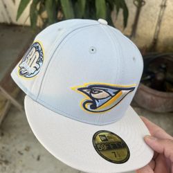New Era Toronto Blue Jays Fitted Hat Size 7 1/2