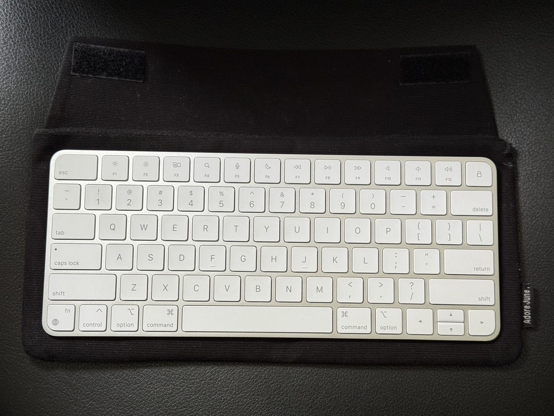 Apple Magic Keyboard With Soft Carrying Case