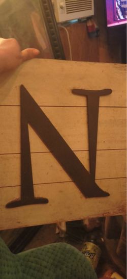 Letter N sign