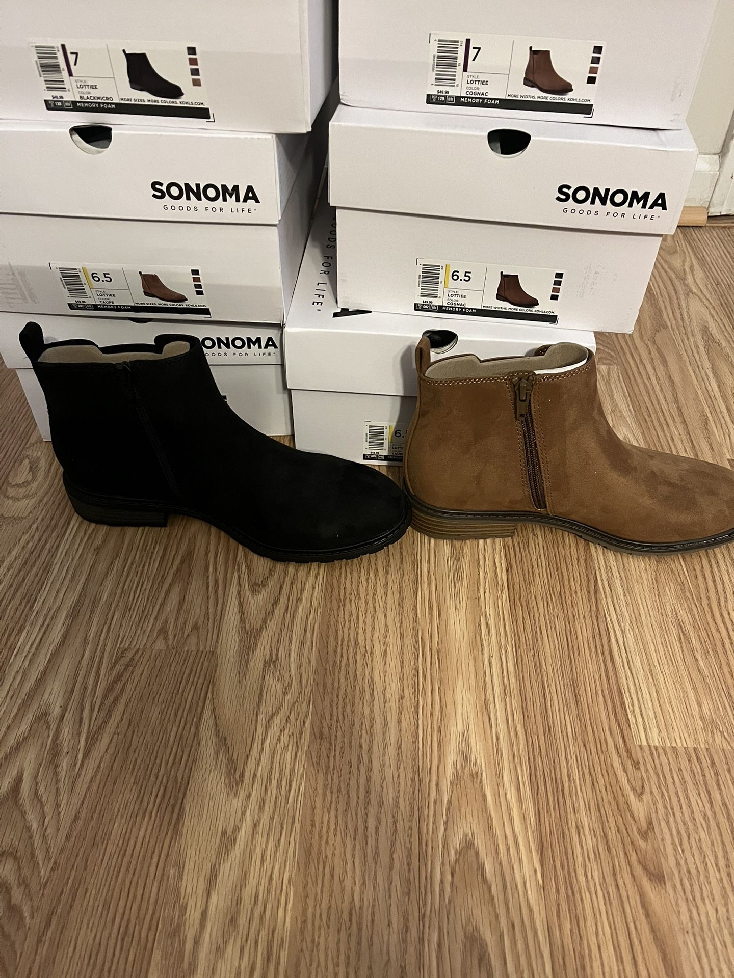 $20 HOLIDAY SALEπ₯π₯. LADIES BRAND NEW BOOTS. SUPER SUEDE. ALL BOXED. TAN AND BLACK. SIZES 6.5 To 7.5. WAS $49.99!! HOLIDAY SALE $20 πππ