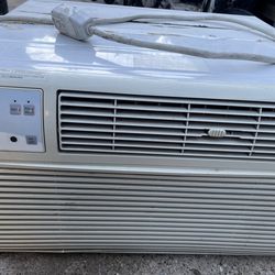 Window mounted Air Conditioner
