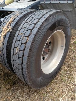 Semi truck tires 295/75/22.5 low pro 16pr
