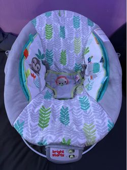 Bright starts bouncer/ mecedora para bebés