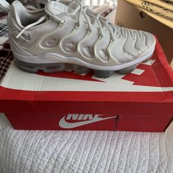 Nike Air VaporMax Plus 'White Platinum
