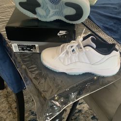 Jordan 11 Legend Blue 