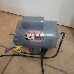 3/4 HP double shaft motor 115v/ 230v NEW BEARINGS  Dayton Capacitor A.C. Model 4K783 