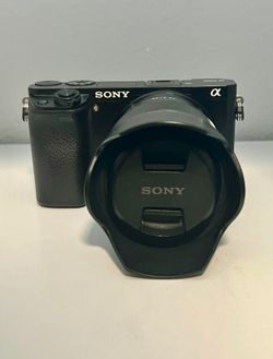 Sony Camera With Lenses
