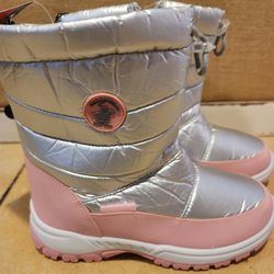 Snow Boots