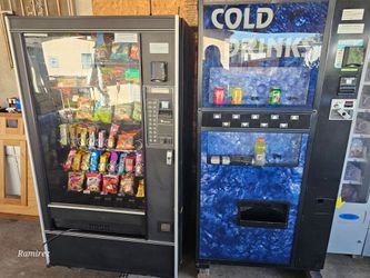 Snack and Drink Vending Machine