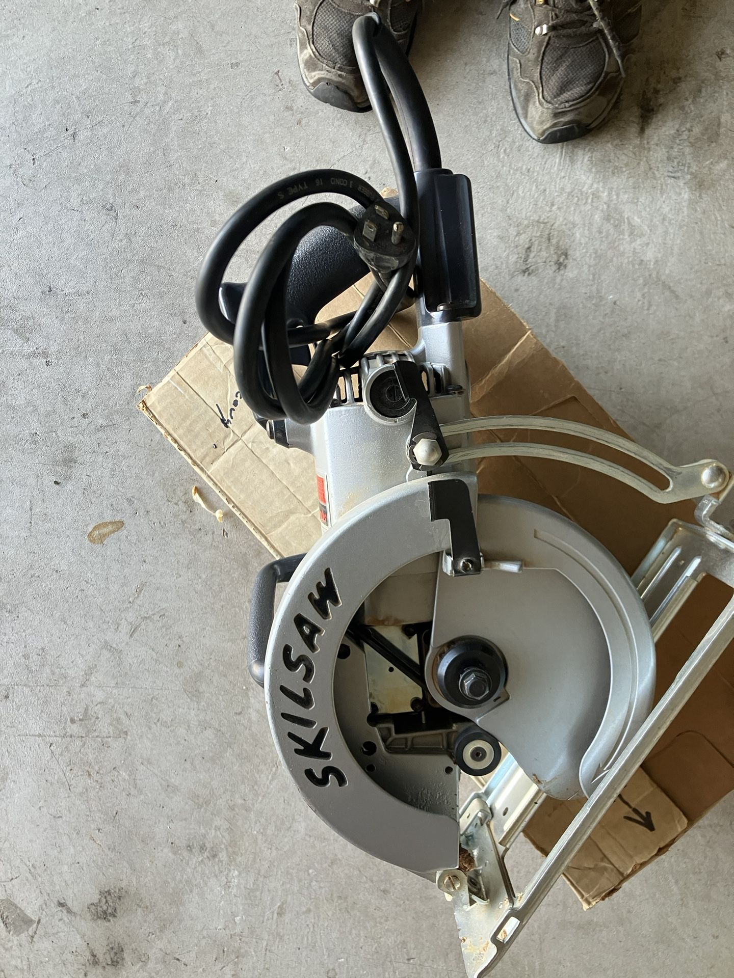 Skilsaw 8 1/4 Inch Saw 825 Super Duty Ball Bearing Saw. Price Is Firm. Cash only.