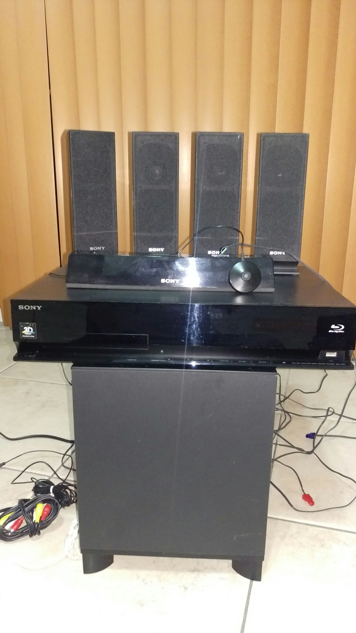 Blu-Ray Disc/DVD Home theatre System