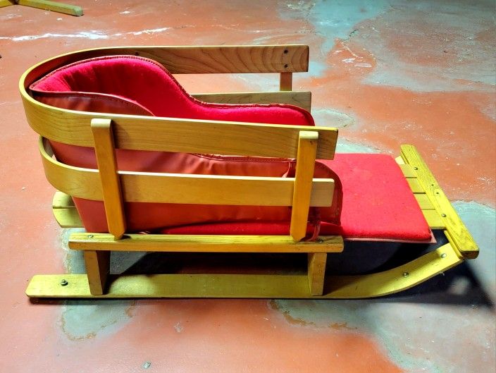 FREE Kids Pull Sled & cushion set.