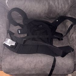 All black MomCozy Baby Carrier