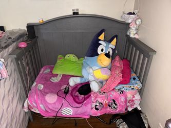 Crib 4 in 1
