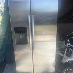 Working Refrigerator 