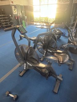 Rogue Echo Spin Bike 3.0 (One available)
