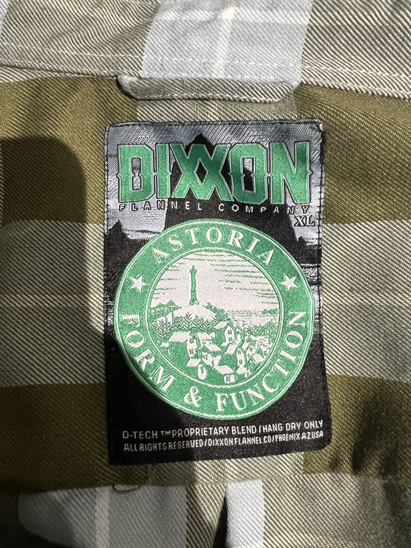 Dixxon Men’s XL Flannels