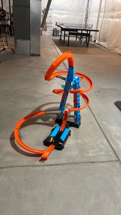 Motorized Hotwheels Track!