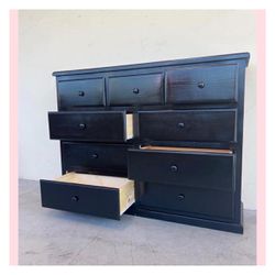 9 drawers dresser / Nine drawers dresser