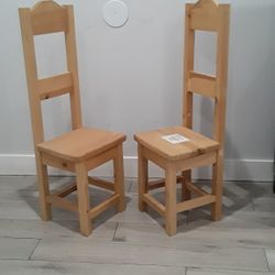 2 Kids Chairs 