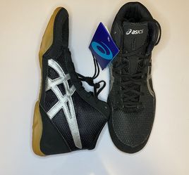 Asics Matflex 5 NWOB Size 8