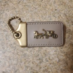 Coach Tag