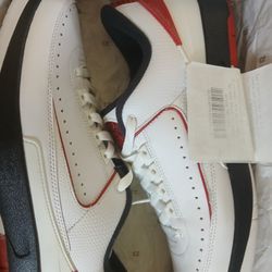 Jordan Retro 2 Low Chicago Colorway 