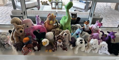 Large Lot Of 30 Stuffed Animal Plush Toys